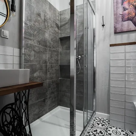 Close-central - Great Location- Praga&zabkowska *