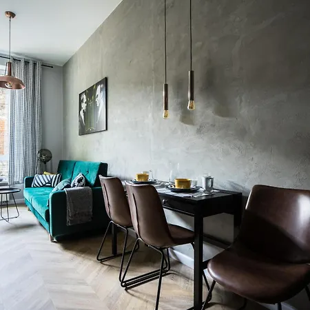 Close-central - Great Location- Praga&zabkowska Lejlighed
